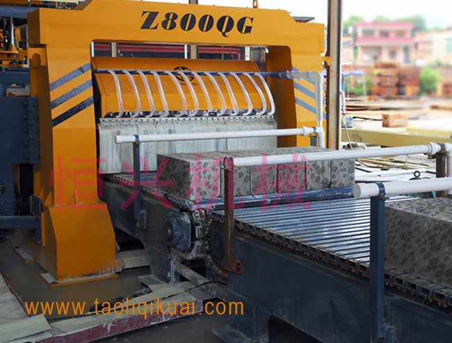 陶粒泡沫混凝土(tǔ)砌塊切割設備|水(shuǐ)泥發泡磚切割生(shēng)産線